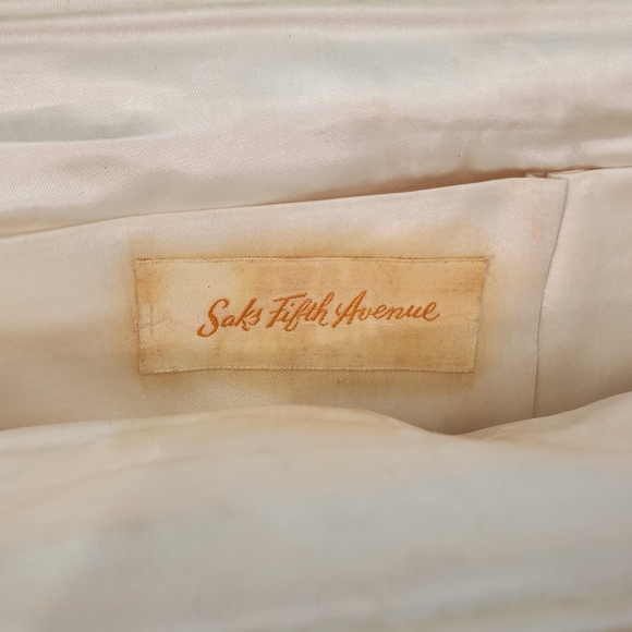 Vintage Saks Fifth Ave Mother of Pearl Beaded Twist Lock Lined Ivory Clutch - Picture 8 of 9